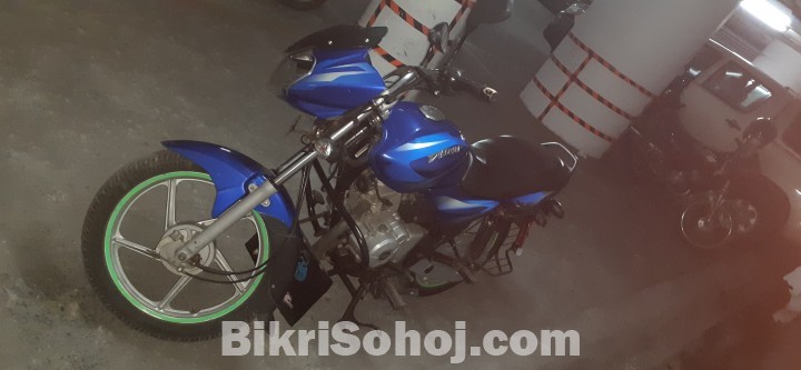 Bajaj Discover 125.Model 2016